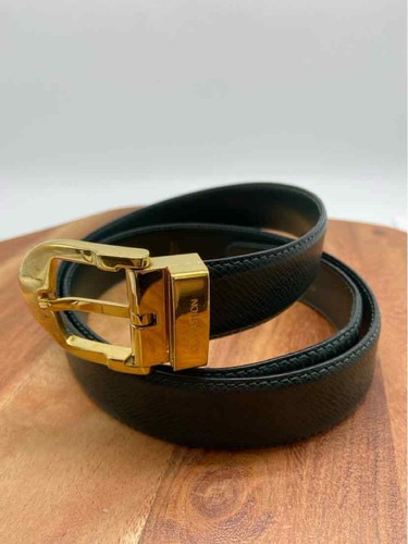 Pre-Owned Louis Vuitton Green Size 44 Belts