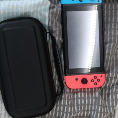 Nintendo Switch 32 GB Konsole mit Joy-Cons Rot/Blau, Dock, Pro Controller, LEGO