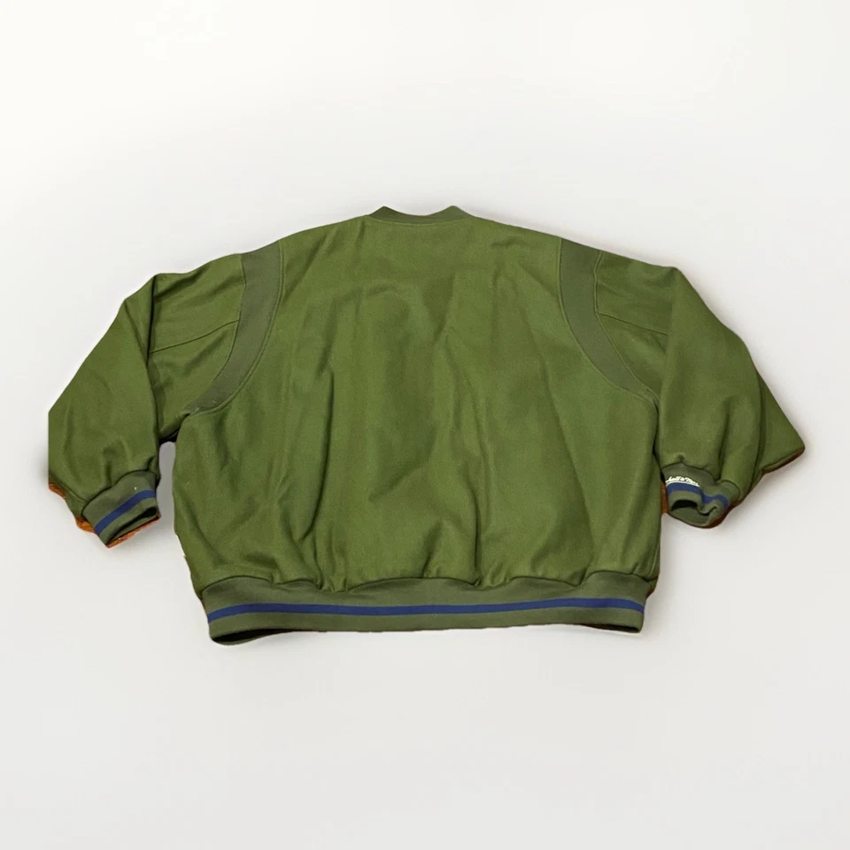 Chaqueta Universitaria Mitchell & Ness Talla 64 (2XL) Verde Lana Azul Borde Acolchado Satinado Foto 2 de 4
