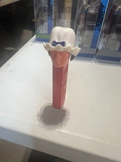 VINTAGE PEZ NO FEET BETSY ROSS w RED STEM EXCELLENT CONDITION