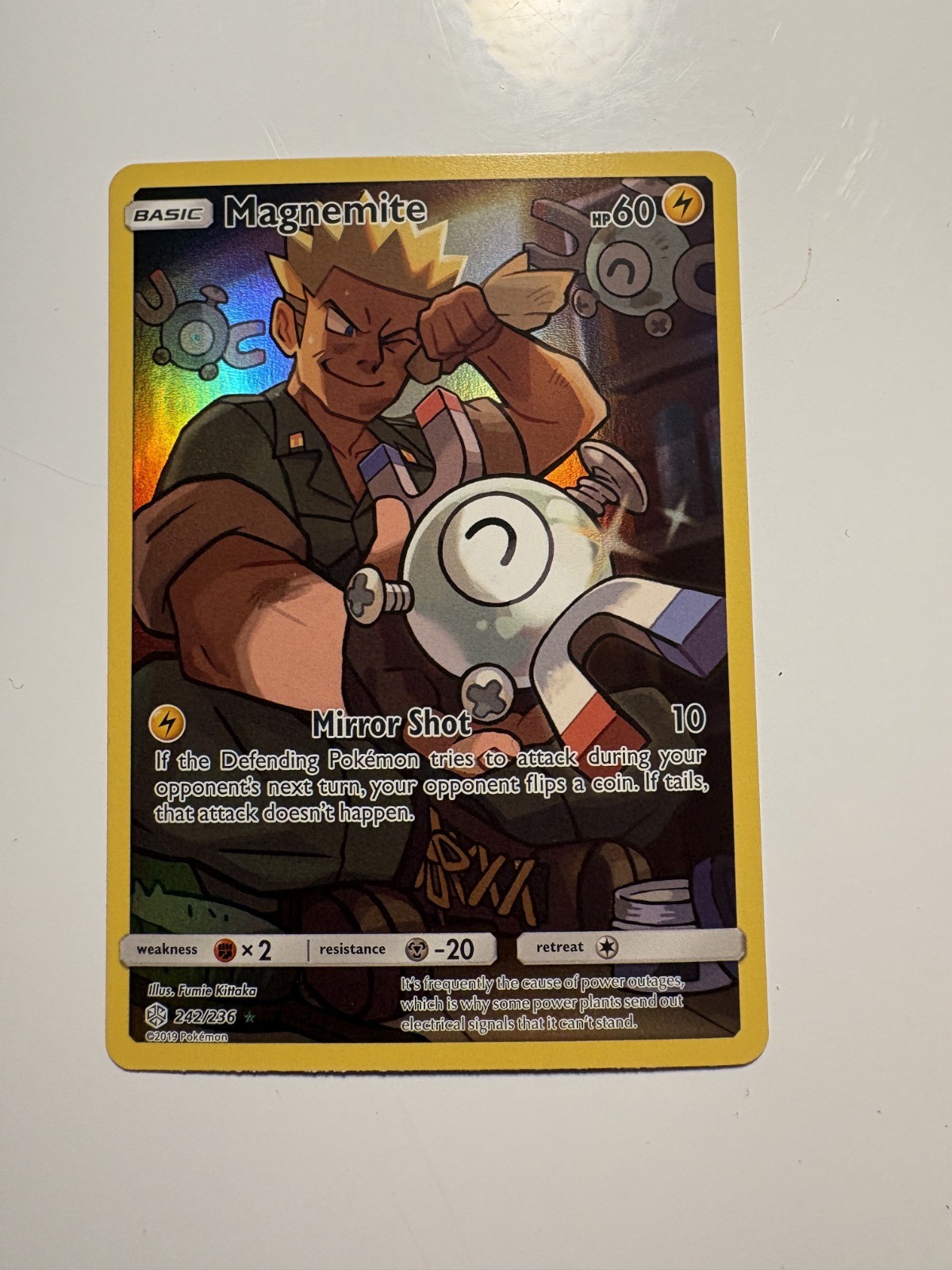 Magnemite (Secret) Holo Secret Rare SM - Cosmic Eclipse 242/236 NM