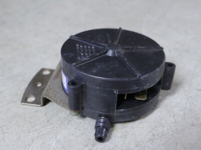 Goodman MPL-9300-V-0.55-DEACT-N/O-VS Air Pressure Switch 107279-20