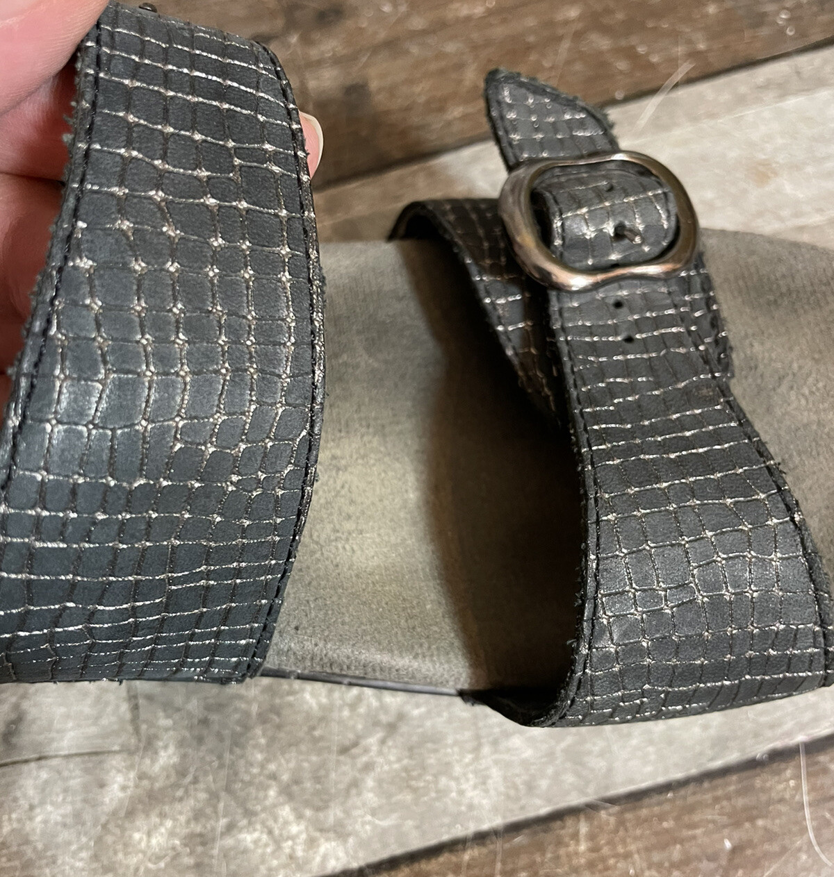 Dansko Leather Gray Silver Patterned Two Strap We… - image 8