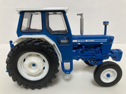 Ford 7600 Tractor Britains-Ertl Blue Farm Tractor Diecast Britains Ertl - Picture 15 of 17