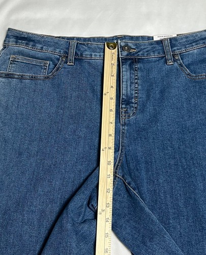 Style & Co Women’s Plus Size Mid Rise Raw Edge Denim Bermuda Short Blue Size 16W - Picture 4 of 8