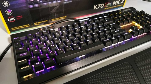 Corsair K70 RGB MK.2 Mechanische Gaming Tastatur Cherry MX Red RGB LED QWERTZ - Bild 6 von 8