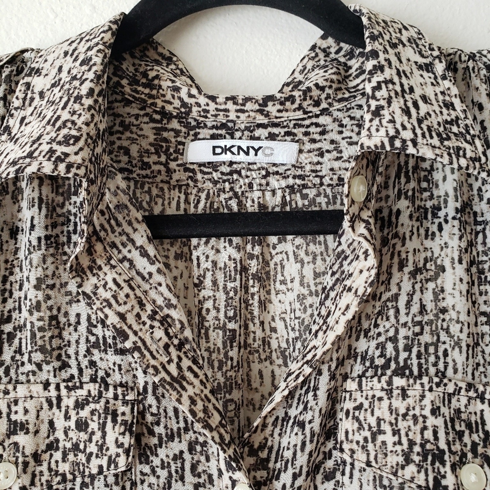 DKNYC Patterned Button Down Blouse with Built-In … - image 3