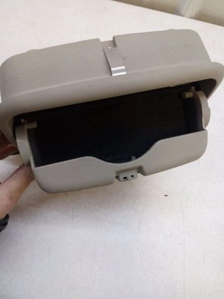 2002 HYUNDAI SANTA FE ROOF CONSOLE OEM USED TESTED DOME LIGHT - Image 3 of 4