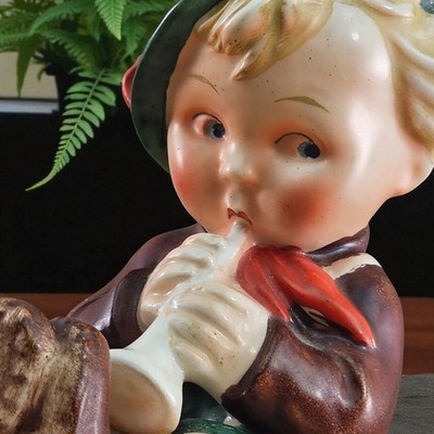 VTG TMK 1 Goebel K.F. 25 Boy with Horn Incised Wide Crown Figurine ULTRA RARE