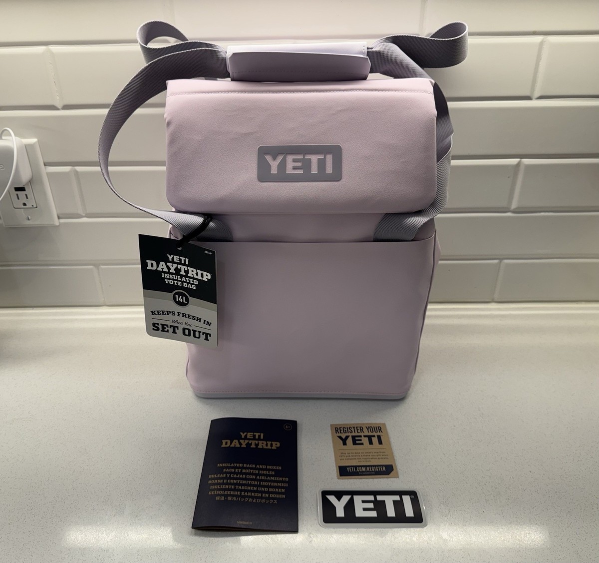 YETI Daytrip Insulated Tote Bag 14L - Cherry Blossom 🍒 - Limited
