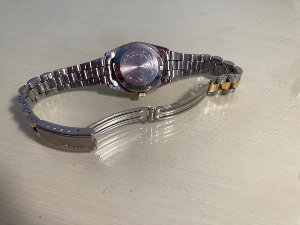 Reloj Automático Vintage Seiko 5 Mujer 4206-0510 Acanalado Día Fecha Dos Tonos 6 3/4" Foto 3 de 3