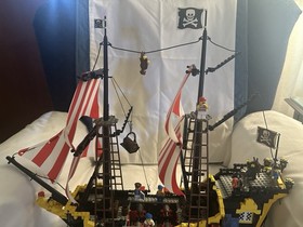 LEGO Pirates: Black Seas Barracuda (6285) 100% Complete With Box