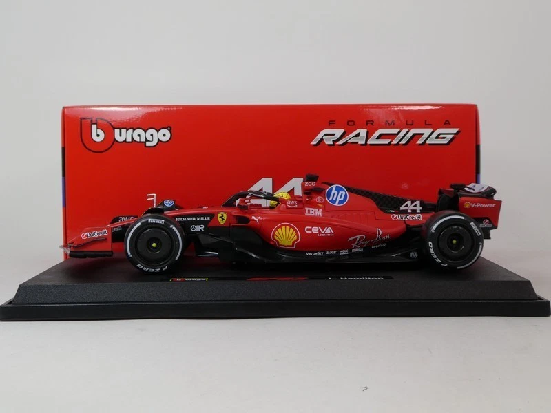 Burago Ferrari SF-23 #44 Lewis Hamilton 1st lap test Fiorano 2025 1/18 18-16812H - Immagine 4 di 4