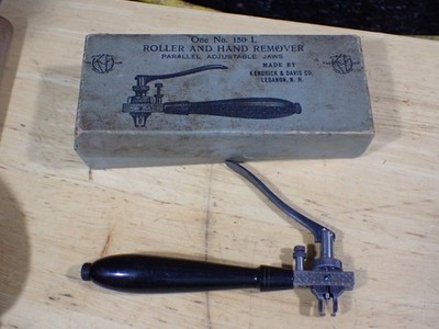 Vintage K & D 150 L Watchmakers Roller and Hand Remover VG with Box