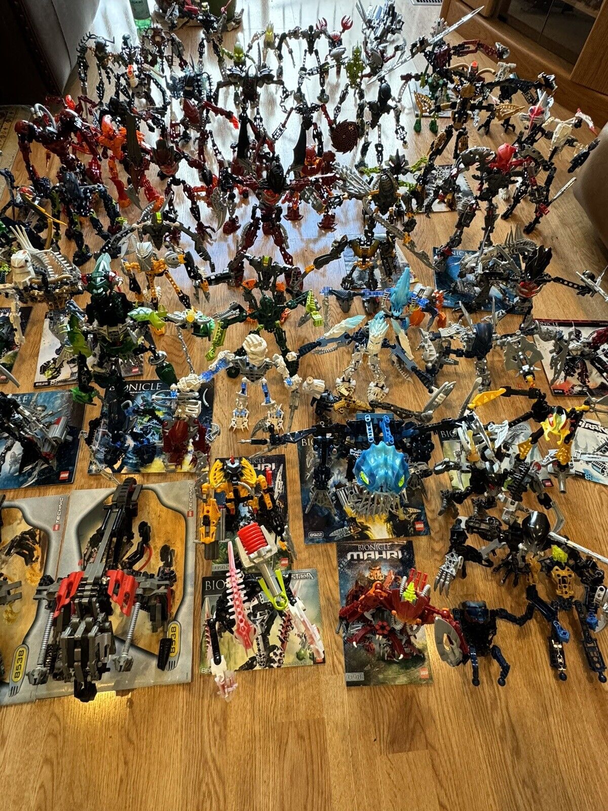 Massive Vintage Lego Bionicle Collection 40+ Figures + Accessories, Manuals