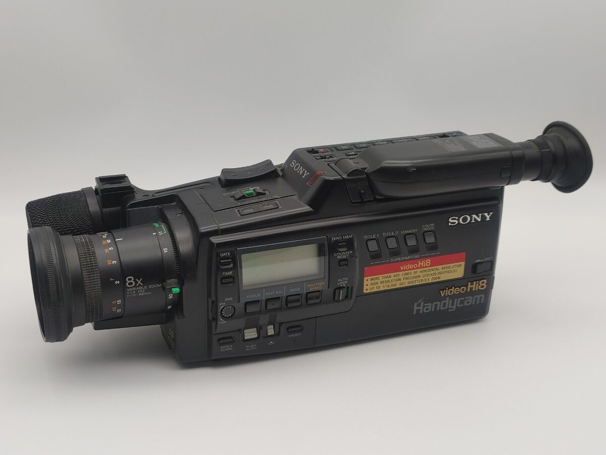 Vintage Sony CCD-V99 Video Camera Hi8 Camcorder - UNTESTED Vintage Sony CCD-V99 Video Camera Hi8 Camcorder - UNTESTED