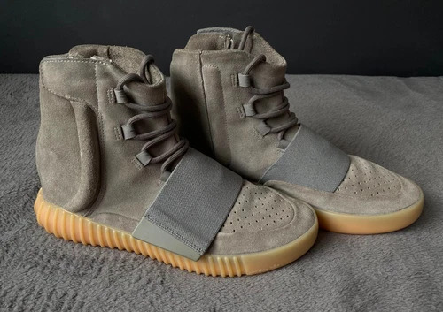 Adidas Yeezy Boost 750 mens size 8.5 US Light Grey Glow (Gum) In the Dark - Rare