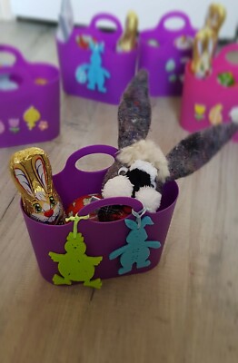  Osterbox Geschenk für Kinder.Weicher Hase,4× Schokoladeneier und Hase,Korb.