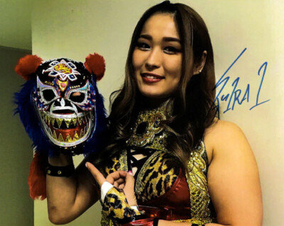 Offizielle Highspots - Io Shirai ''''Maske'''' handsigniert 8x10 *inkl COA*
