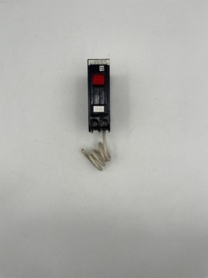 UND LAB Plug-In Ground Fault Circuit Breaker Black Single Pole 120VAC 20Amp