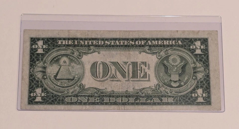 US 1935 D, $1 Silver Certificate, Mule Note, Off Center Cut/Print, Blue Seal  - Image 2 of 2