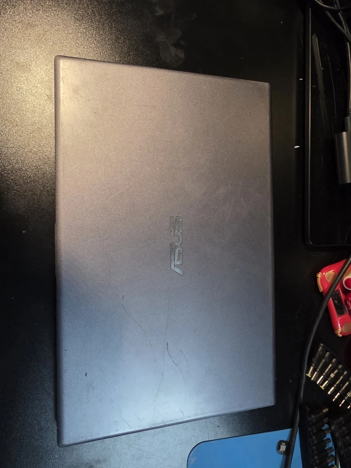 SSD ASUS VivoBook X512DA 12 GB RAM Ryzen 5 3500U Vega 8 256 GB Foto 2 de 4