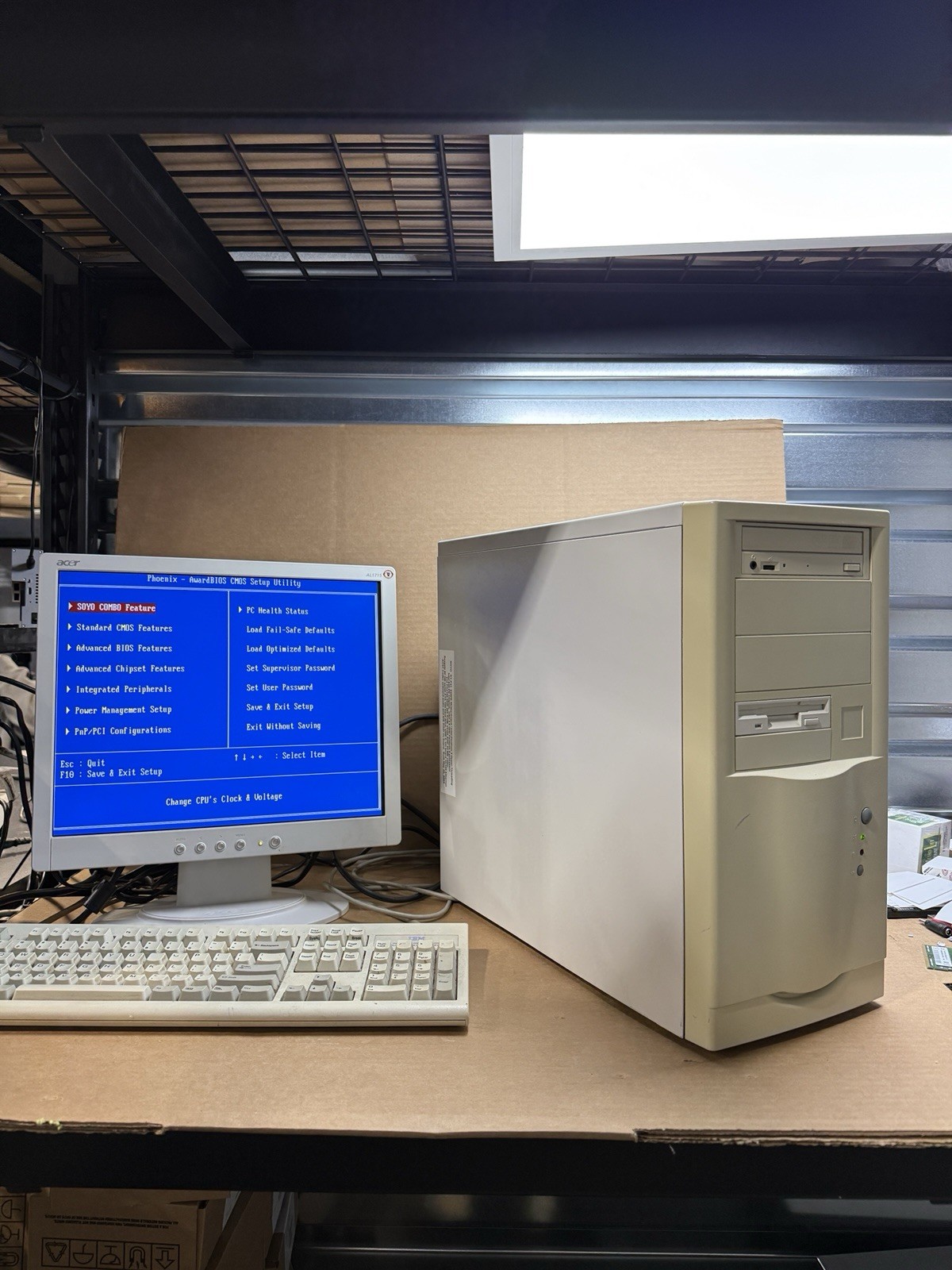 Vintage Pentium 4 Beige Desktop – Socket 478 – FOR PARTS / CASE ONLY