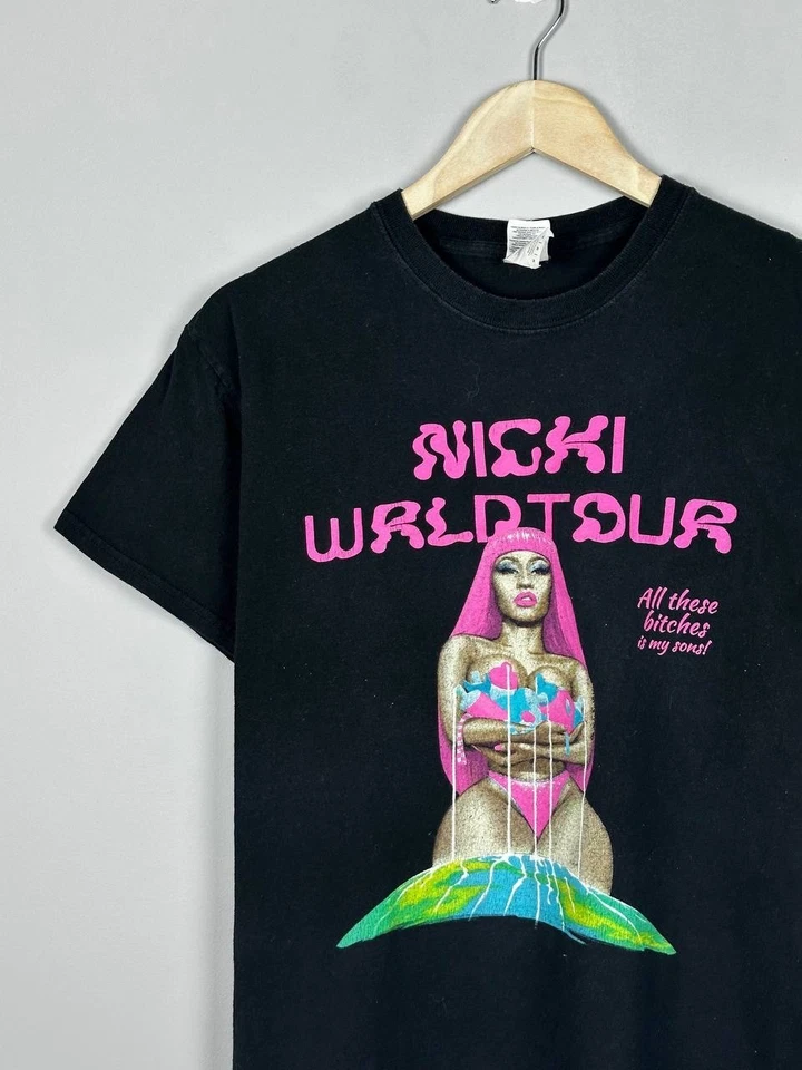 Camiseta Nicki Minaj World Tour 2019 concerto grande logotipo estampa tamanho M - Imagem 3 de 4