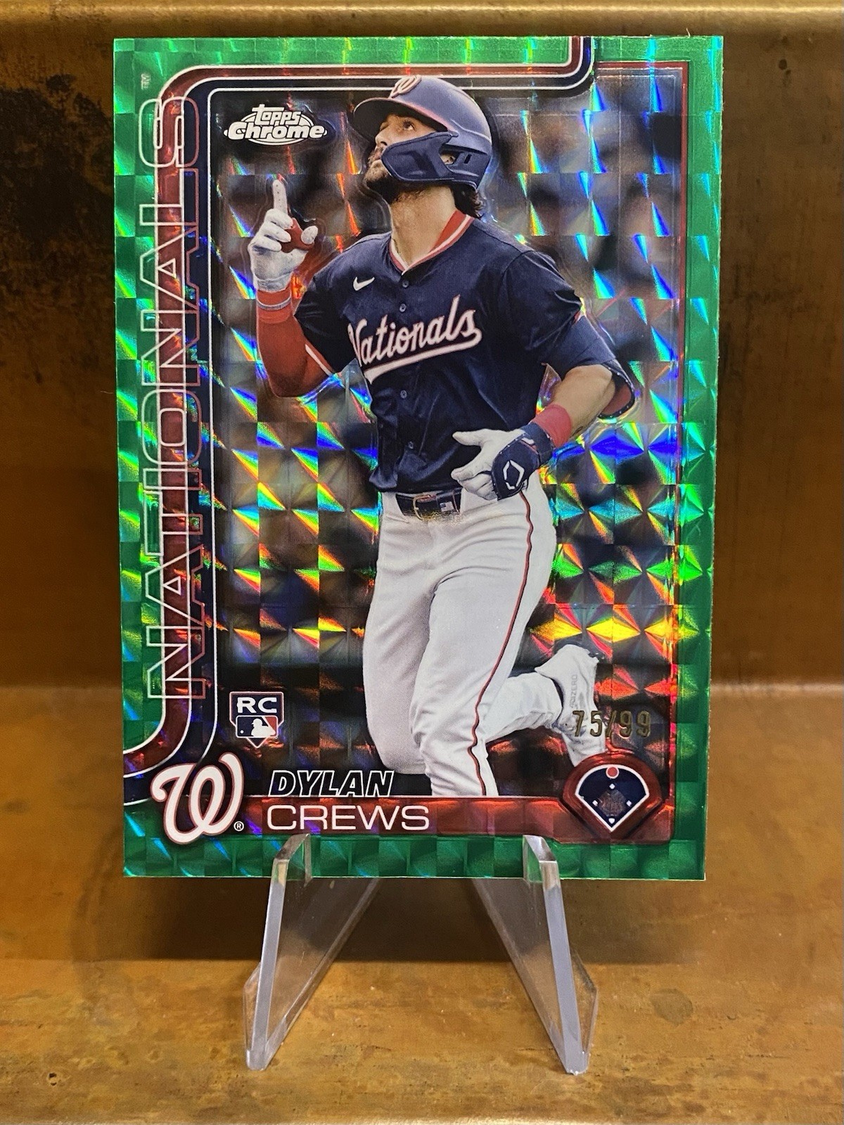 2025 Topps Chrome DYLAN CREWS #146 Green Geometric Refractor /99 Rookie SP
