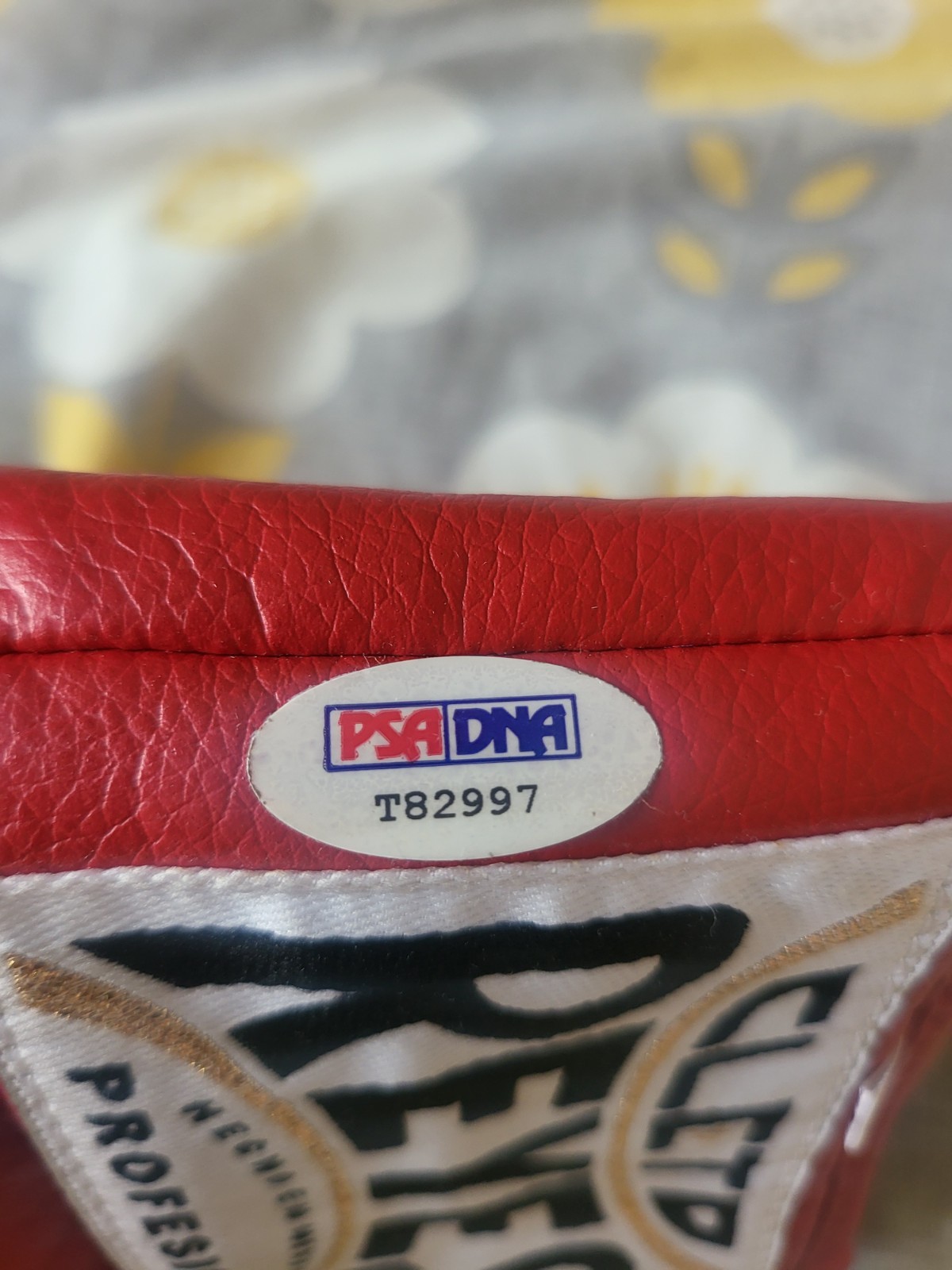 SIGNED CANELO ALVAREZ CLETO REYES GLOVE WITH PSA STICKER PROOF RARE view 2