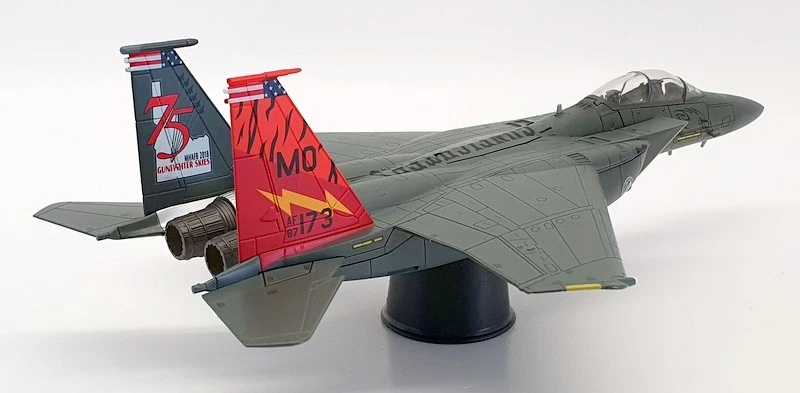 Hobby Master escala 1/72 HA4523 - McDonnell Douglas F-15 Strike Eagle 87-0173 Foto 2 de 4