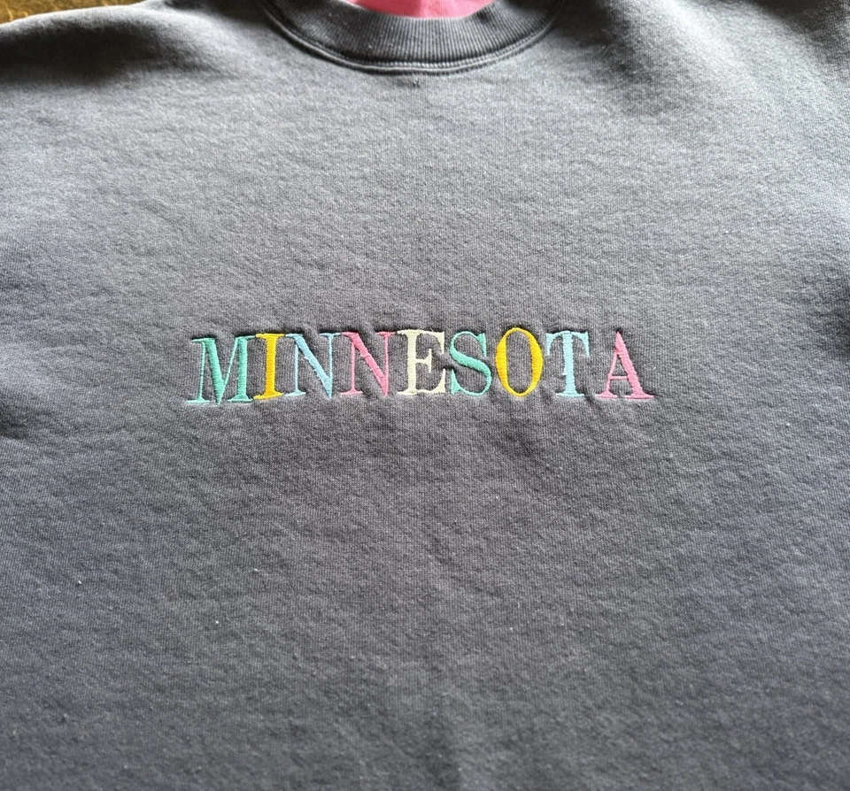 Sudadera Pullover Minnesota Años 90 De Colección Talla L Bordada EE. UU. Doble Cuello Crew Foto 2 de 4