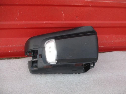 2019-2023 CHEVY SILVERADO 1500 Lh Mirror Cover  with turn light oem