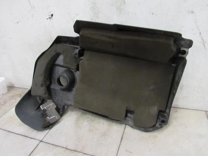 05 06 PONTIAC G6 ENGINE COVER - Image 2 of 4