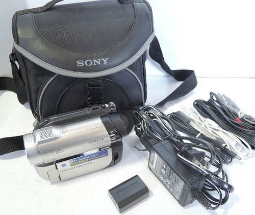 NICE, SONY DCR-DVD650 HANDYCAM DVD CAMCORDER VIDEO CAMERA ZEISS 60X ZOOM LENS