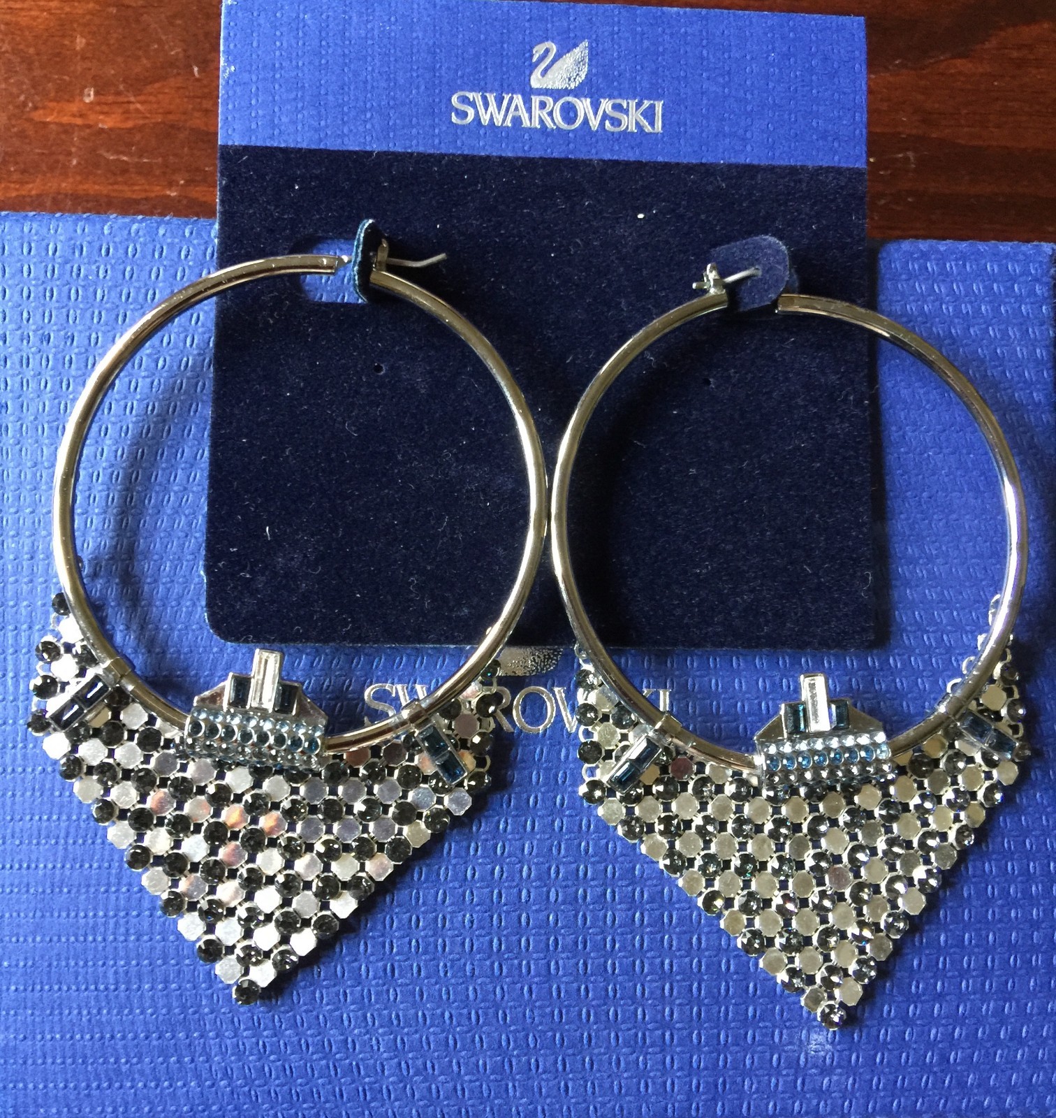 AUTHENTIC Swarovski Crystal Statement Necklace, E… - image 2