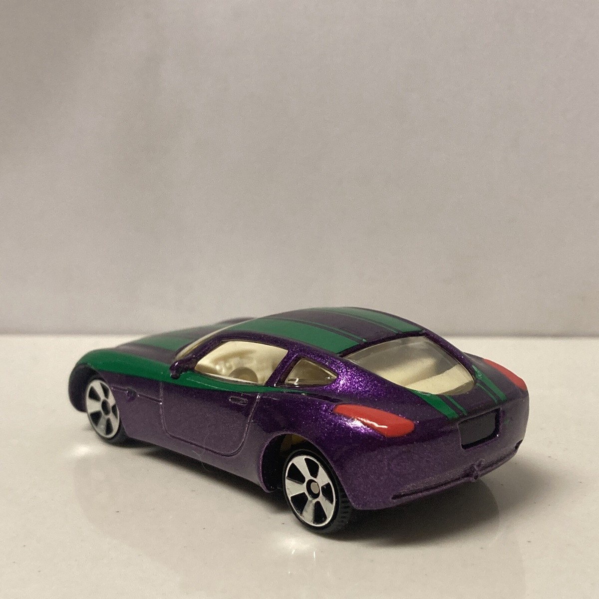 ミニカー 1/43 PEUGET MOONSTER Concept Car 2001 ミニカー 1/43