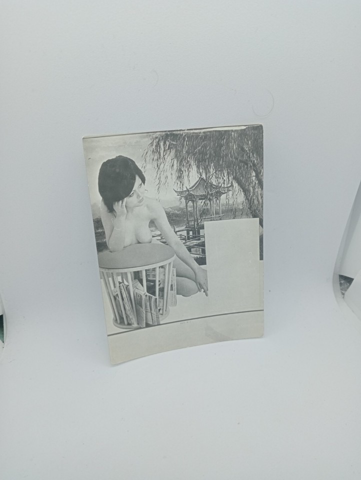 Black And White Photography Beautiful Girl Erotic Vintage Collectible black-and-white-photography-beautiful-girl-erotic-vintage-collectible