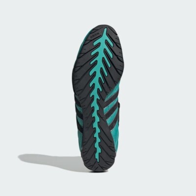 Size 11 - adidas Mercedes-AMG Petronas Formula One Team x