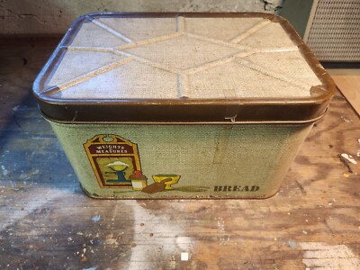 VINTAGE TIN BREAD BOX METAL PRIMITIVE DECOR
