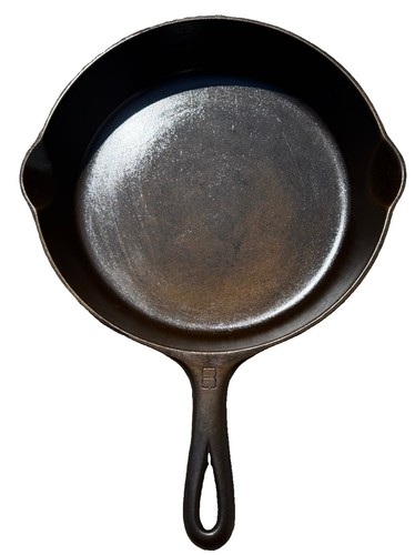 Griswold #8 Cast Iron Skillet 704 Small Block Logo Restored Seasoned