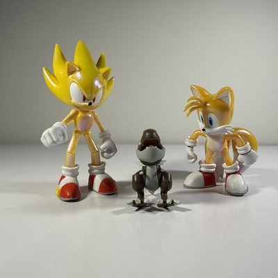 SEGA Sonic Super Sonic (5 ) And Tails (4 ) Action Figures By JAKKS + Bonus Dino