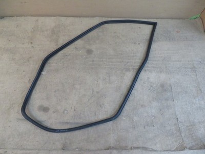 BMW E30 Limo/ Touring Kantenschutz/Türdichtgummi für vorne links, 51.71-1906959.
