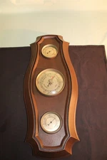 Air Guide Weather Station On Simulated Wood Grain Wall Deco Barometer Set 