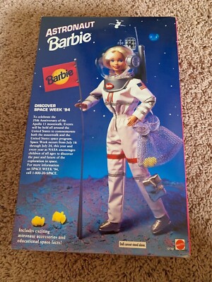 Barbie - バービー　　アストロノーツ　アポロ Barbie® Astronaut Doll - GFX24 BarbiePedia