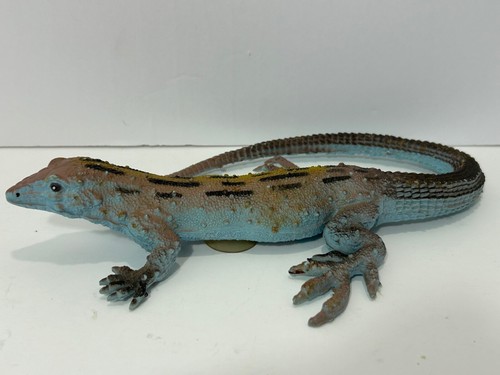 Two (2) Vintage Imperial Soft Plastic Lizards With Suction Cup 9 Inch - Picture 3 of 11