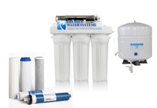 Sistema de agua de ósmosis inversa de agua de pozo bomba de permeado de 6 etapas reducción de escala UV
