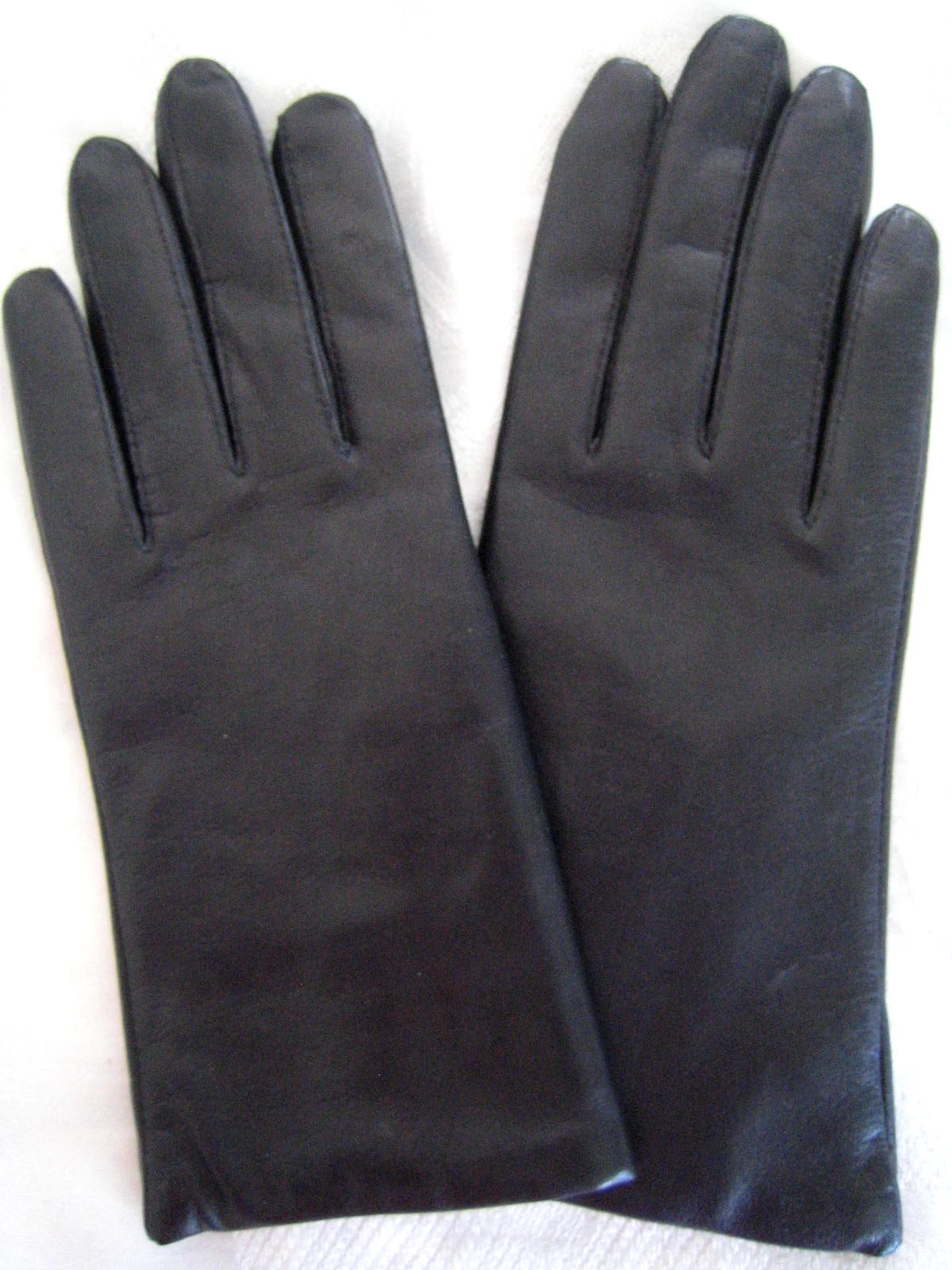 Lord & Taylor Ladies Genuine Leather 100% Cashmere Lined Gloves ~ Black sz 6