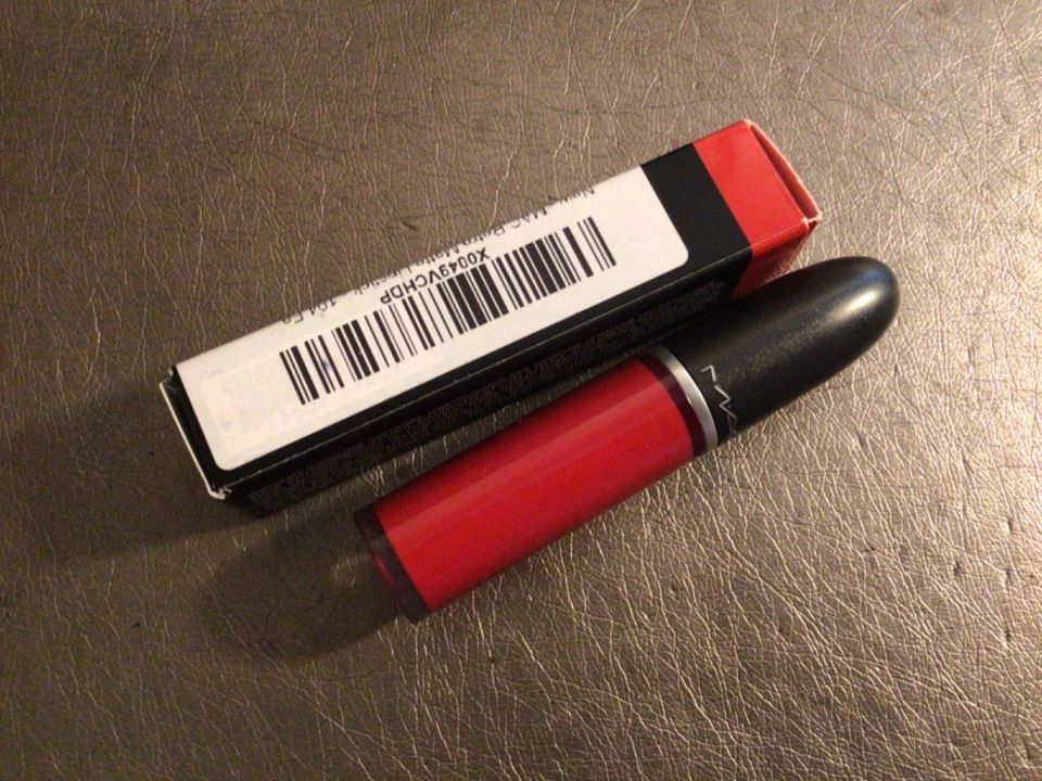 MAC Retro Matte Liquid Lip-Colour 0.17oz/5ml ~ RED ~  #104 FASHION LEGACY - Image 3 of 3