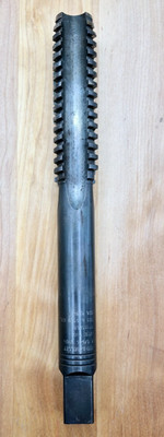 Regal Beloit 1 1/4'' - 4 Acme Stub Finisher Tap HSG  9 7/8'' OAL 4'' THD length